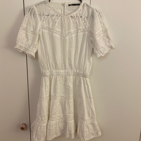 Zara white embroidered mini dress - Picture 1 of 2